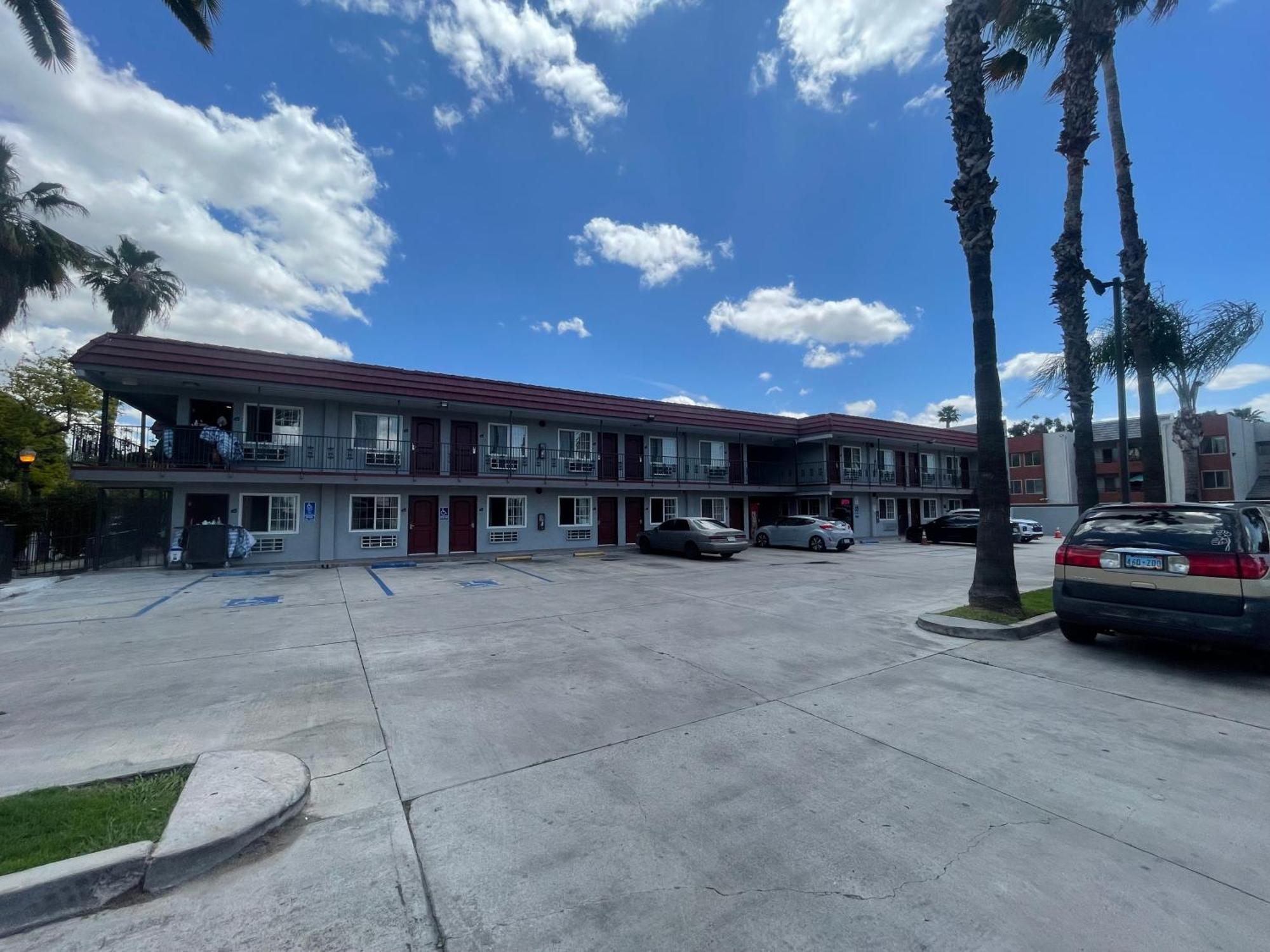Simplestay Suites - Downtown San Bernardino Zewnętrze zdjęcie