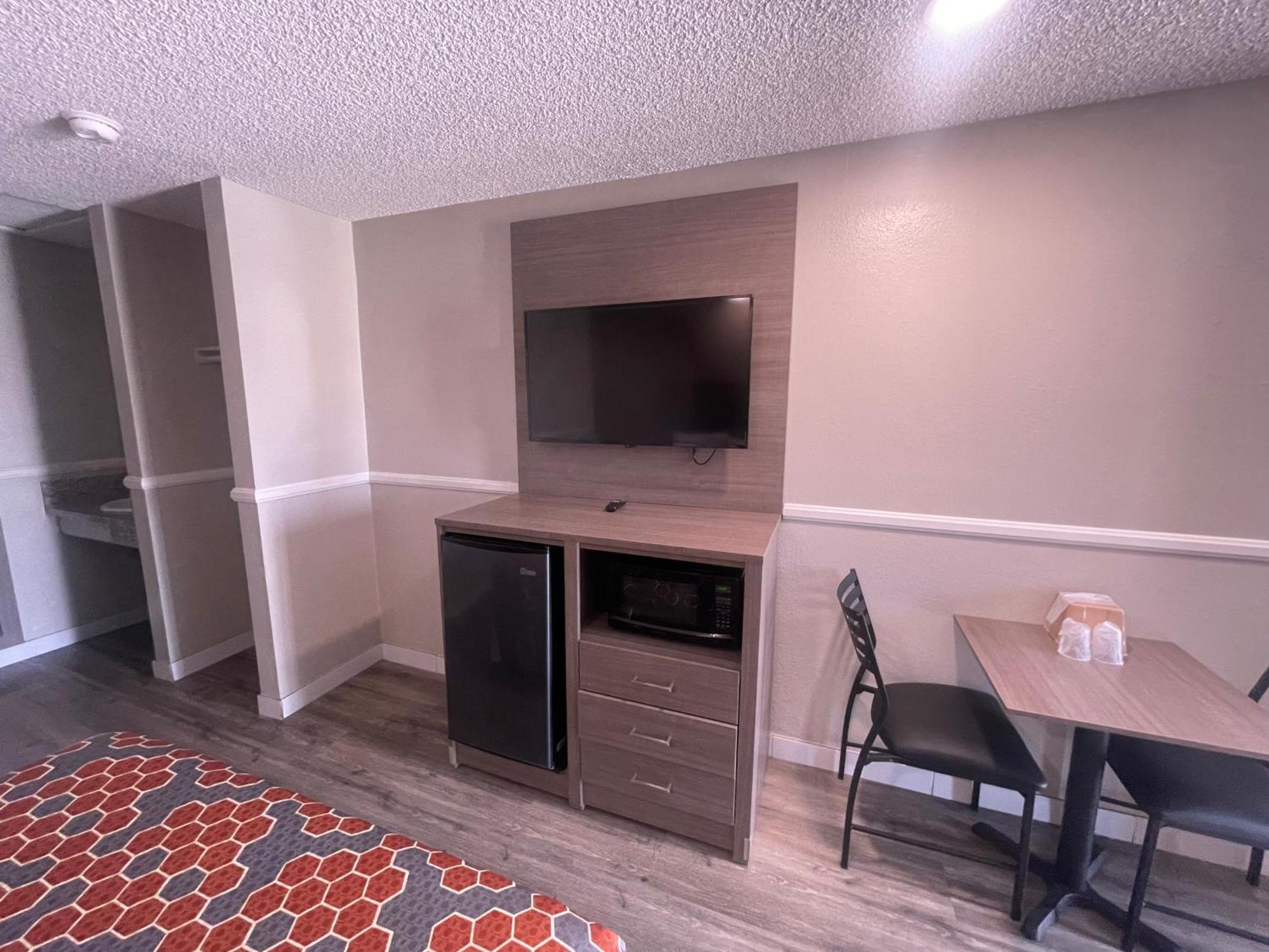 Simplestay Suites - Downtown San Bernardino Zewnętrze zdjęcie