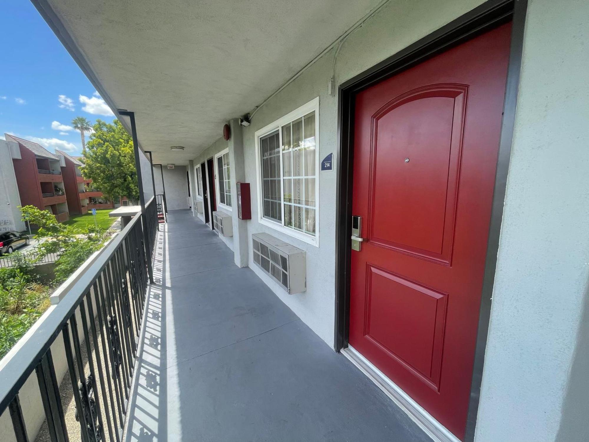 Simplestay Suites - Downtown San Bernardino Zewnętrze zdjęcie