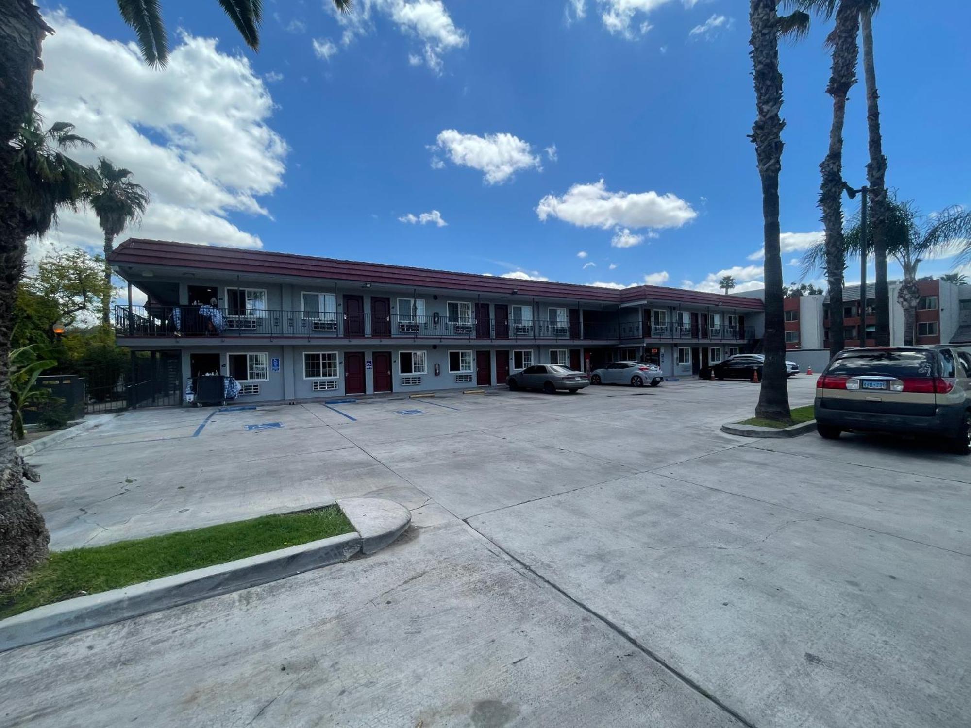 Simplestay Suites - Downtown San Bernardino Zewnętrze zdjęcie
