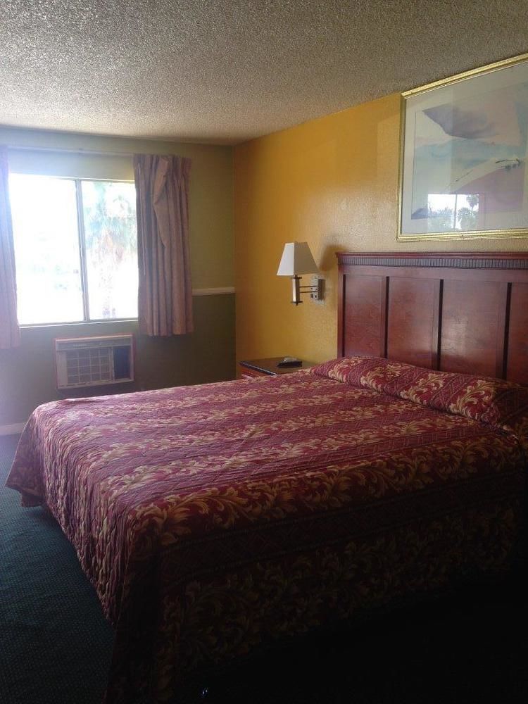 Simplestay Suites - Downtown San Bernardino Zewnętrze zdjęcie