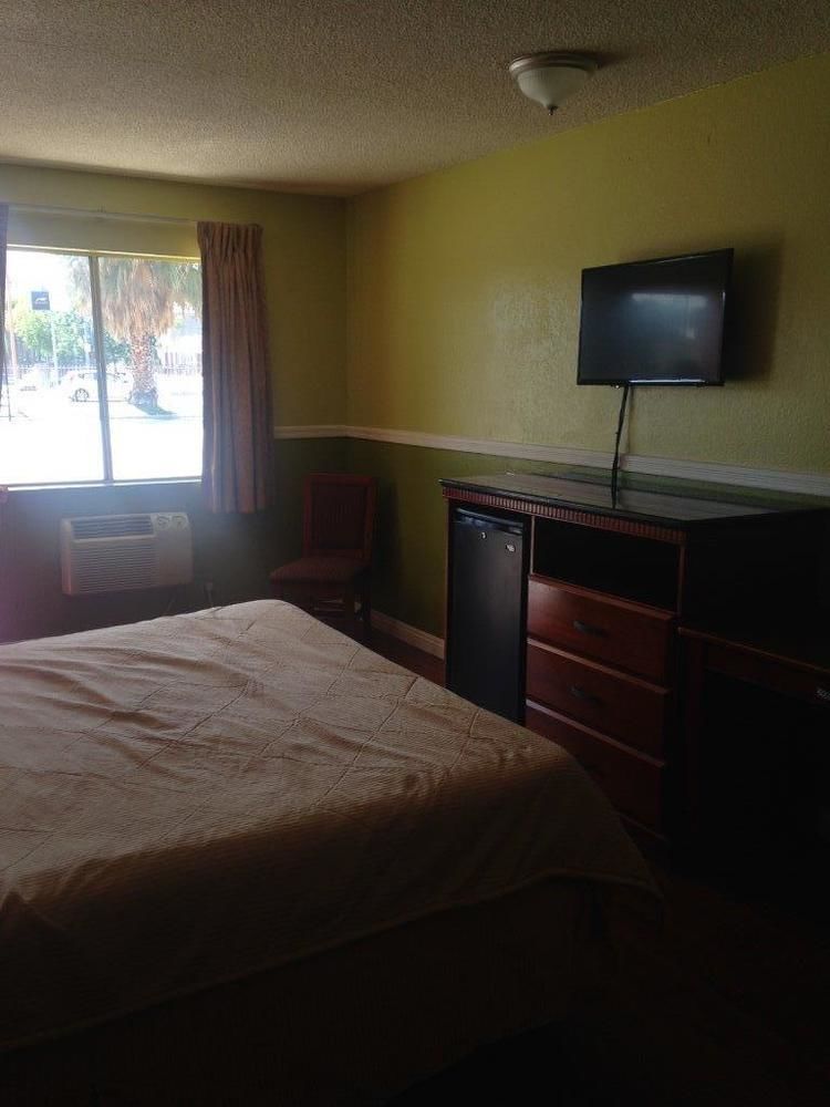 Simplestay Suites - Downtown San Bernardino Zewnętrze zdjęcie
